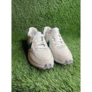 Nike Waffle Debut Womens White Sail Green Retro Run Shoes FQ8890-100 Size 10.5